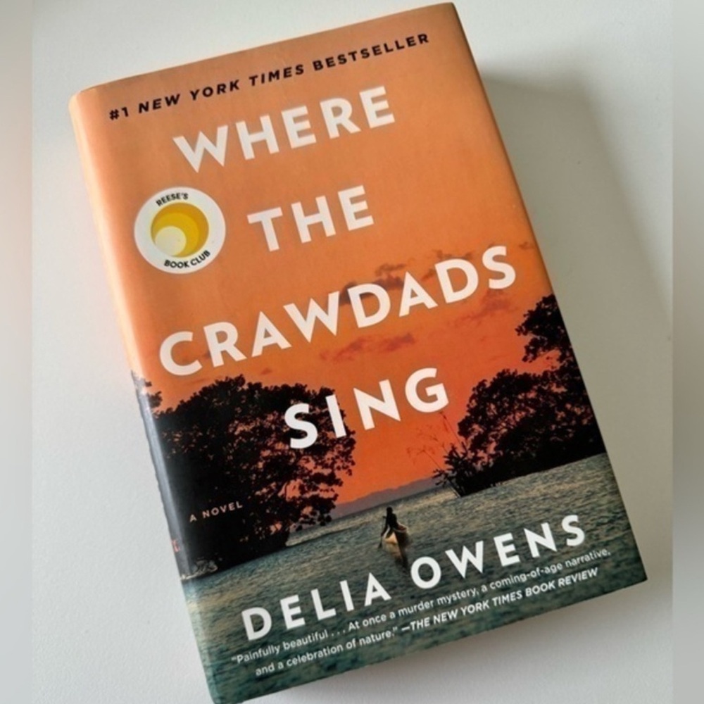 HARDCOVER Where the Crawdads Sing by Delia‎ Owens